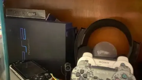 布伦特福德1-1埃弗顿半场：蒂亚戈点球，贝托头球扳平